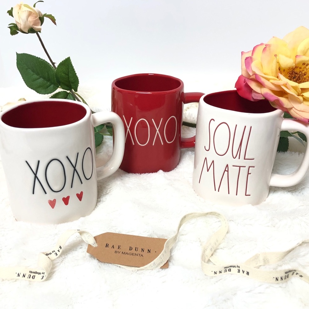 Rare Soul Mate and XOXO red & illustrated mug set
